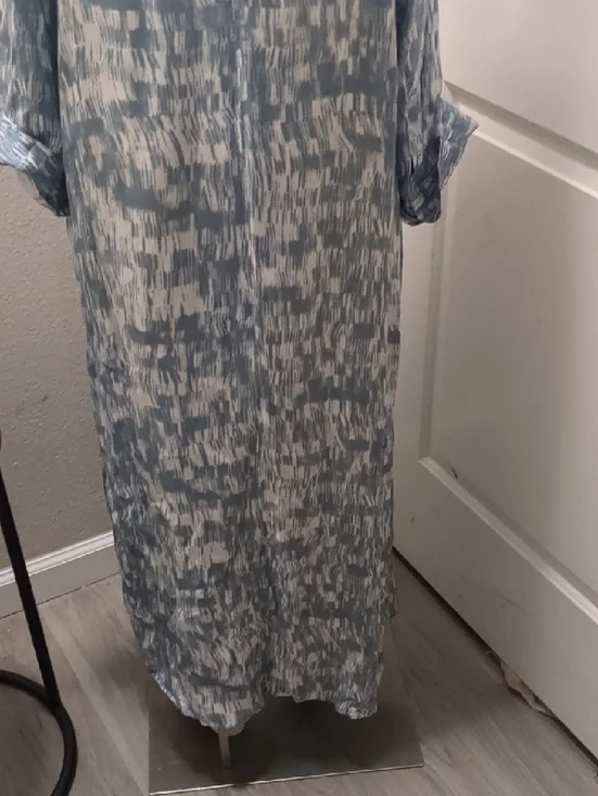 Banana Republic Blue and White Abstract Print Maxi Dress - Picture 6 of 10